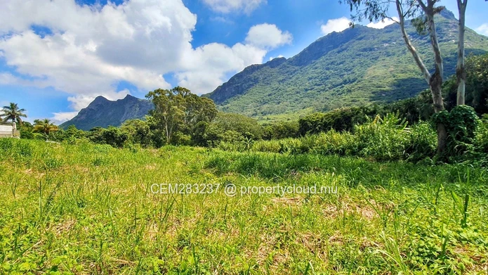 Land For Sale in Chantenay, Moka