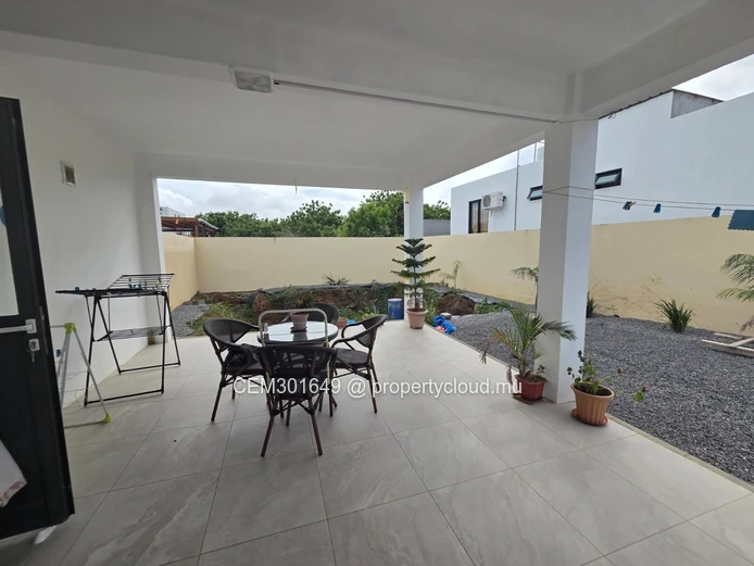 Elegant & Modern 4-bedroom Villa for Sale in Grand Gaube