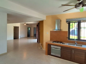 7 Bedroom Villa