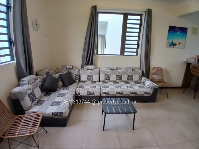  2 Chambres Appartement Meublé à Louer – Mont Choisy 