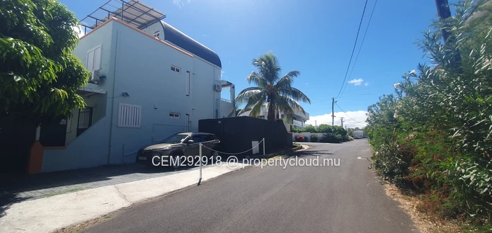 Newly Renovated 3-Bedroom House With Stunning Views for Rent in Flic en Flac 