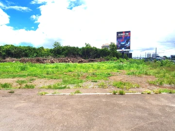 Commercial Land