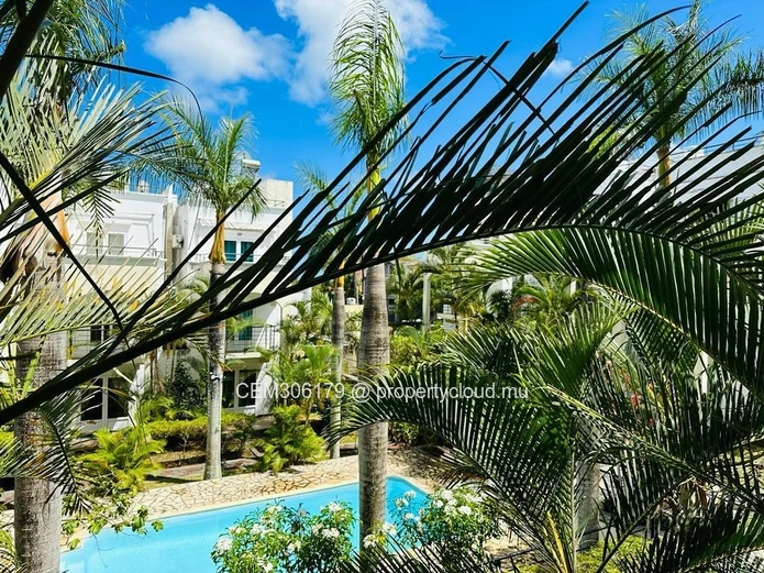 Refined 3-Bedroom Villa with a Swimming Pool for Rent in Grand Bay