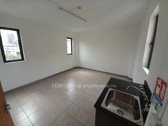 Office space for rent in port louis