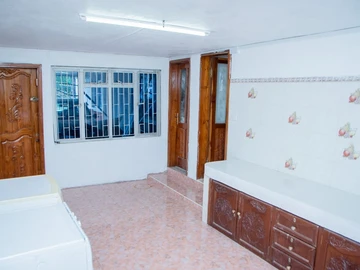 10 Bedroom House