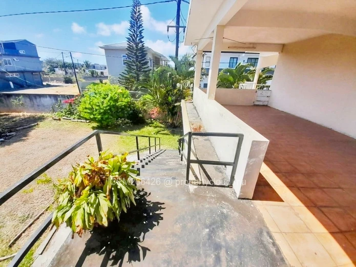 Spacious 4-Bedroom House For Sale In Prime Cap Malheureux