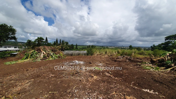 26.29 perches Freehold Residential Land for Sale at La Laura Peter Both