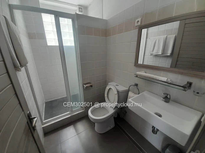 18-bedroom mini hotel for sale in Pereybere