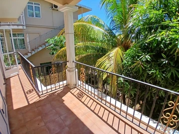 6 Bedroom Villa