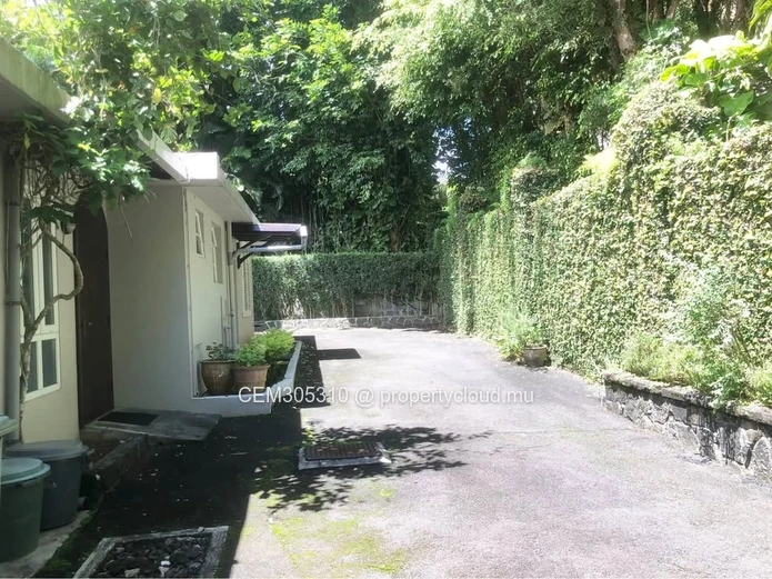 Elegant House for Rent in Floréal – Spacious Property in a Prime Residential Location