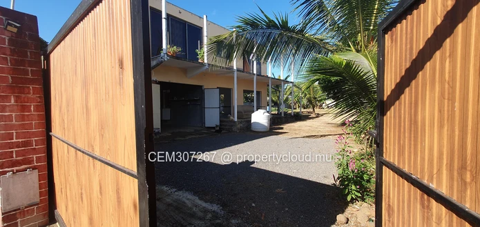 Unfinished House for Sale – Vale, Near La Croisette Grand Baie 