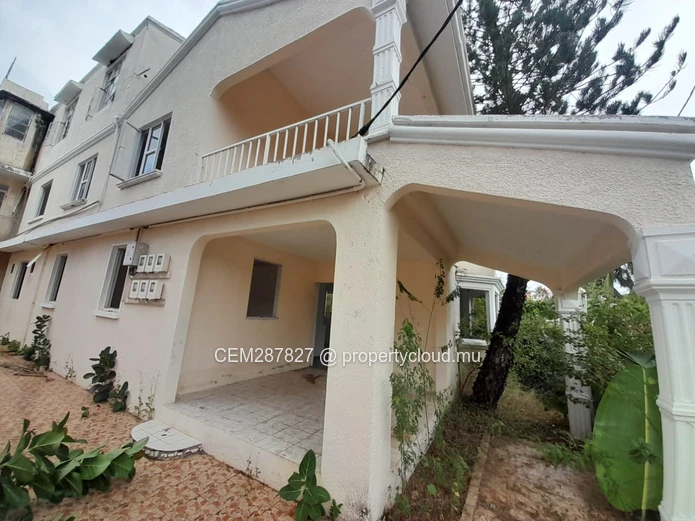 Apartments Building For Sale In Morcellement Senestra, Baie du Tombeau