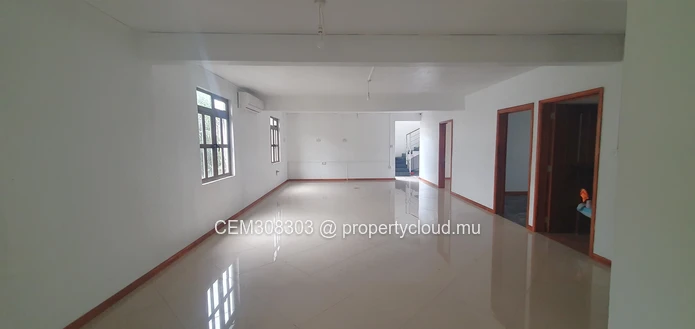 House for Sale – Rose Hill | 8 Bedrooms 