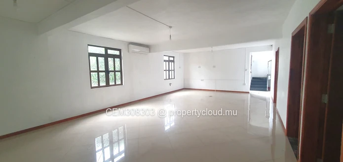 House for Sale – Rose Hill | 8 Bedrooms 