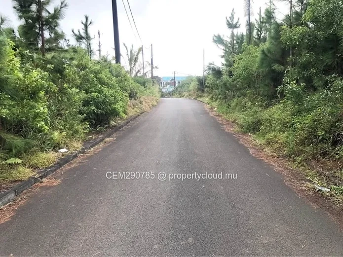 Residential Plot for Sale in Pinewood Garden Wooton