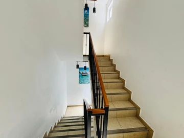 6 Bedroom Apartment