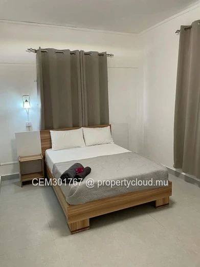 Tastefully furnished 3-bedroom ground floor apartment in the heart of Pereybere