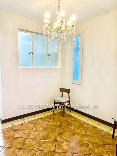 Unfurnished House for Rent in Sodnac – Suitable for Business or Living