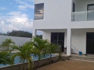 4 Bedroom Villa