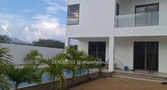 Modern 4-Bedroom Fully Furnished Villa with Pool for sale  – Grand Baie