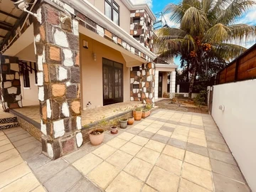 4 Bedroom Villa