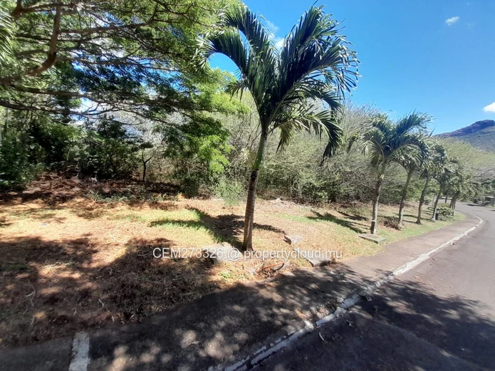 Residential Land for Sale – Domaine St Louis, Pailles