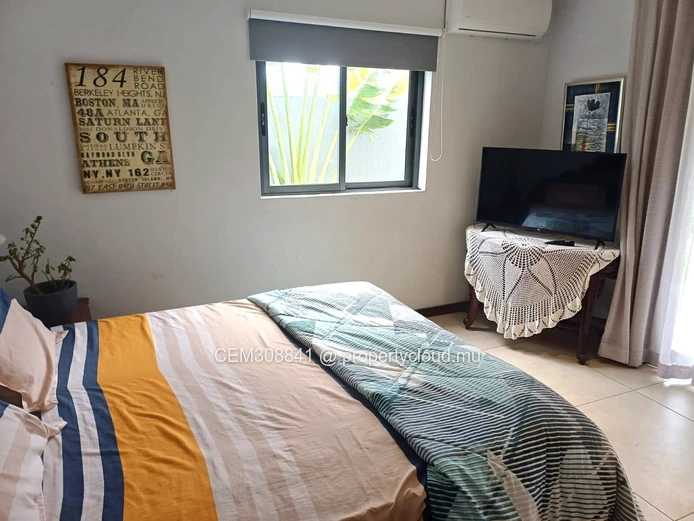 Furnished Studio for Rent – Ebène 