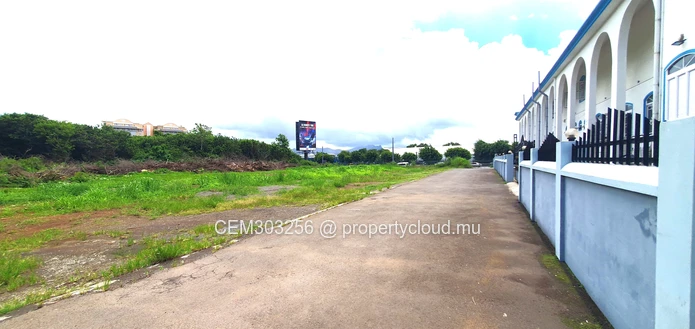 Terrain commercial à vendre – 44 Perches, Phoenix