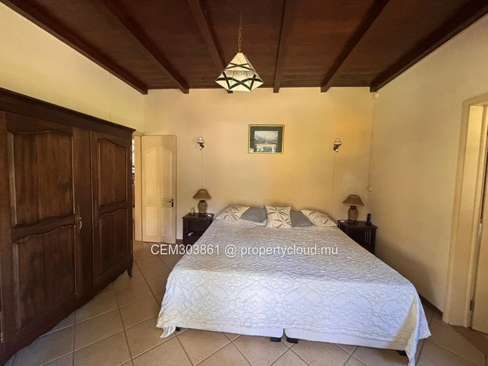 FOR SALE – COUNTRYSIDE ESTATE WITH TOURISM POTENTIAL IN Bras d’Eaux, MAURITIUS