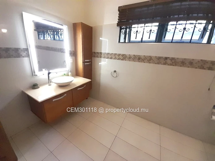 Beachfront Villa for sale in Butte à l’Herbe, Calodyne