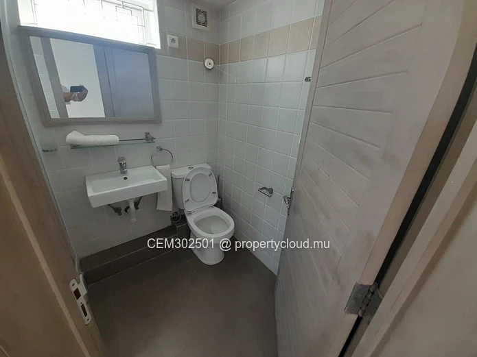 18-bedroom mini hotel for sale in Pereybere