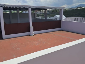 17 Bedroom Hotel