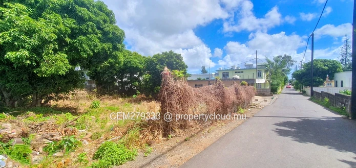 Prime plot along Dr Jeetoo Avenue Stanley Rose Hill