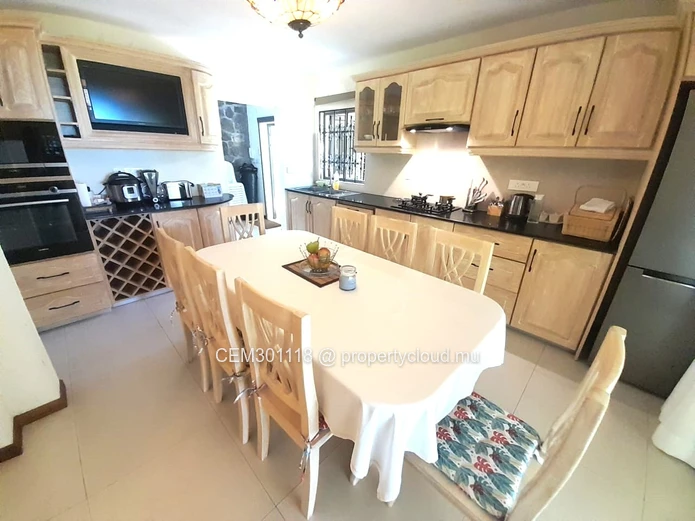 Beachfront Villa for sale in Butte à l’Herbe, Calodyne