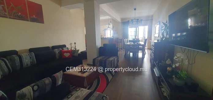 Semi-Furnished Apartment for Sale – Curepipe Town Centre 