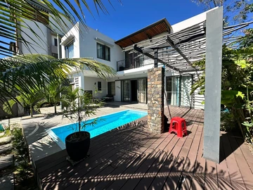 4 Bedroom Villa