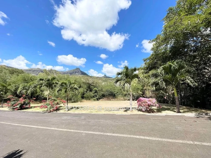 Residential Plots for Sale – Domaine St Louis, Pailles 