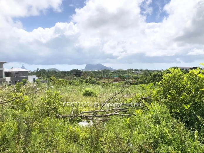 12.28 perches Residential Land for Sale in Aurea Bois d’Ebene, côte d’or