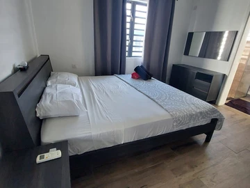 5 Bedroom Villa