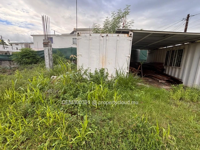 Residential Land with Project for Sale – Tamarin 