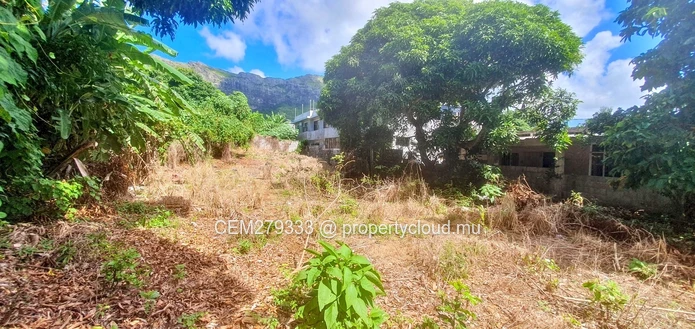 Prime plot along Dr Jeetoo Avenue Stanley Rose Hill