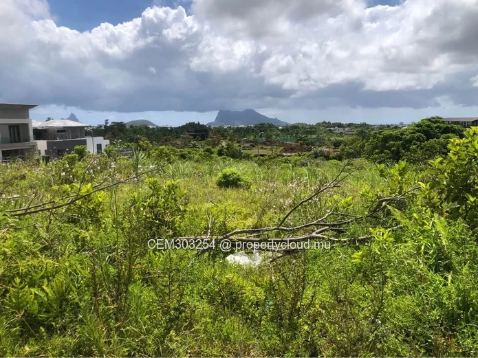 12.28 perches Residential Land for Sale in Aurea Bois d’Ebene, côte d’or