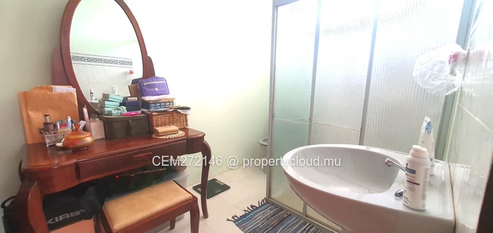 House  for Sale , Highlands, Center