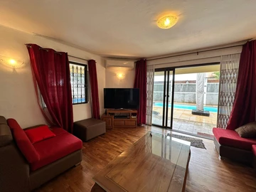 5 Bedroom House