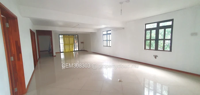 House for Sale – Rose Hill | 8 Bedrooms 