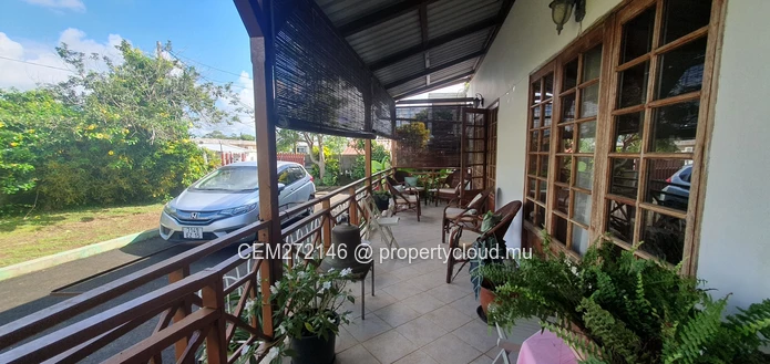 House  for Sale , Highlands, Center