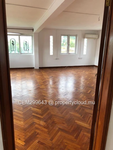  Commercial Space for Rent in the Heart of Mauritius – St. Paul, Vacoas