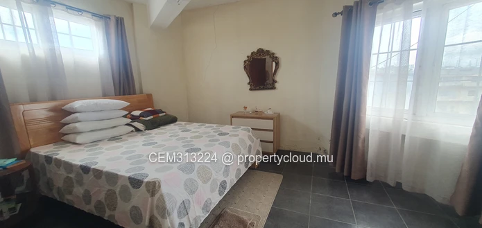 Semi-Furnished Apartment for Sale – Curepipe Town Centre 