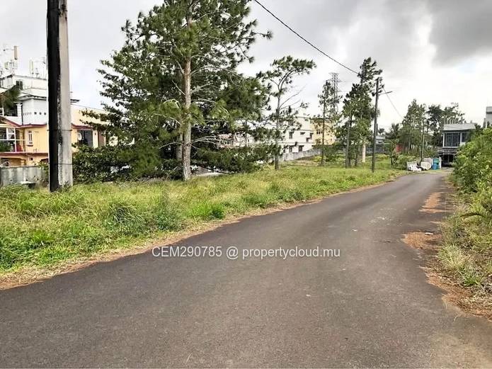 Residential Plot for Sale in Pinewood Garden Wooton
