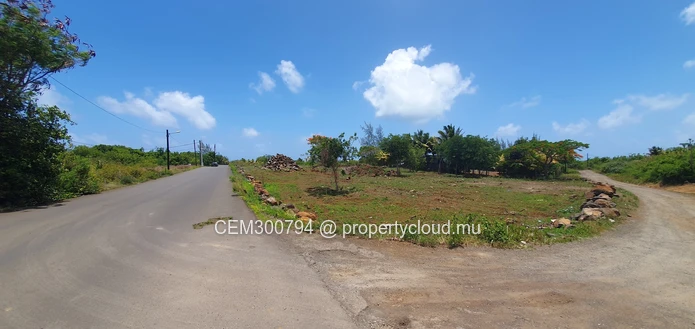 7.39 perches residential plots for sale – St Antoine, Goodlands